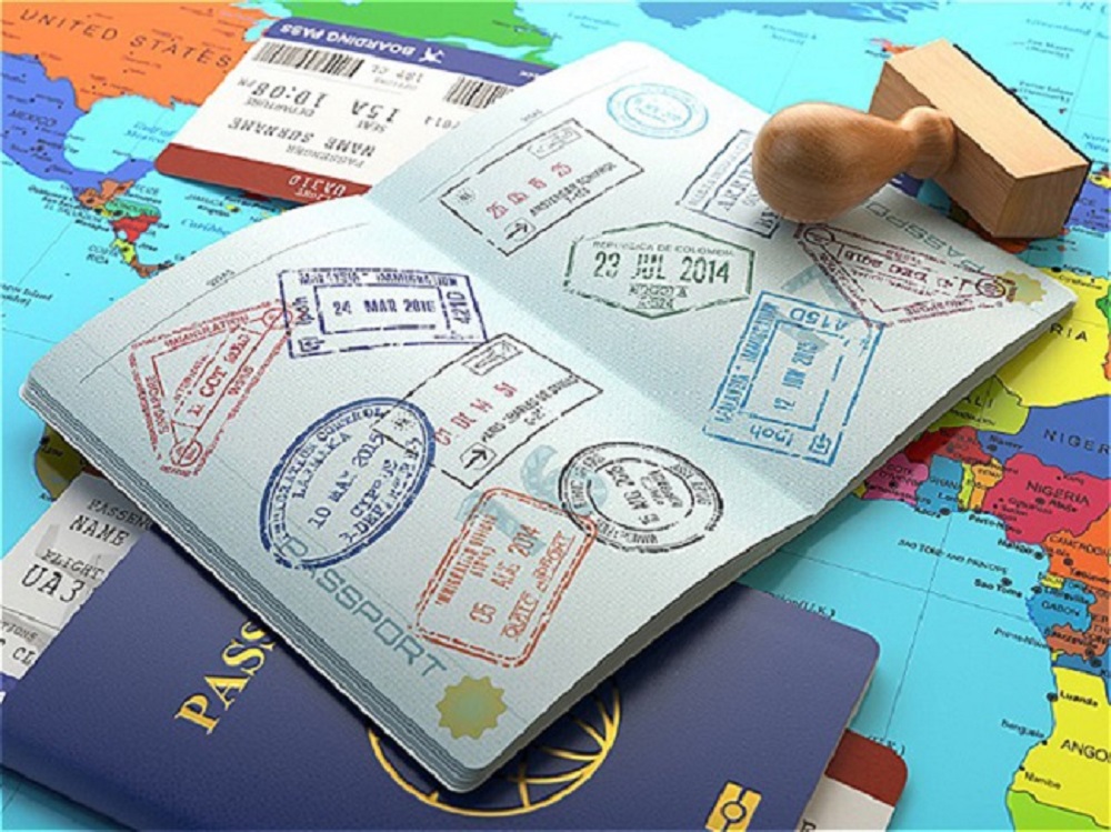 Thủ tục giấy tờ đi máy bay đối với hành khách Việt Nam & nước ngoài